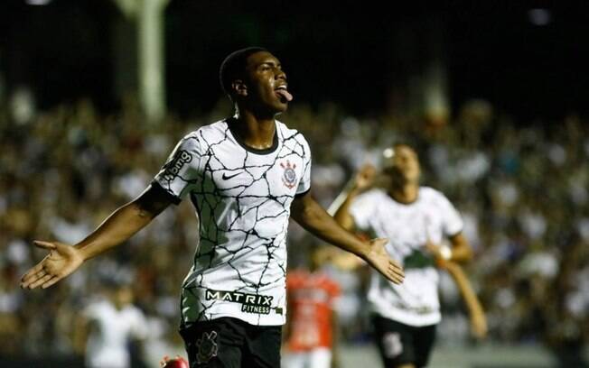 Promessas do Corinthians comemoram classificação na Copinha através das redes sociais
