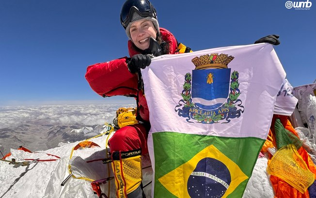 Olivia Bonfim escala Everest e Lhotse e entra no Guinness Olivia Bonfim escala Everest e Lhotse e entra no Guinness