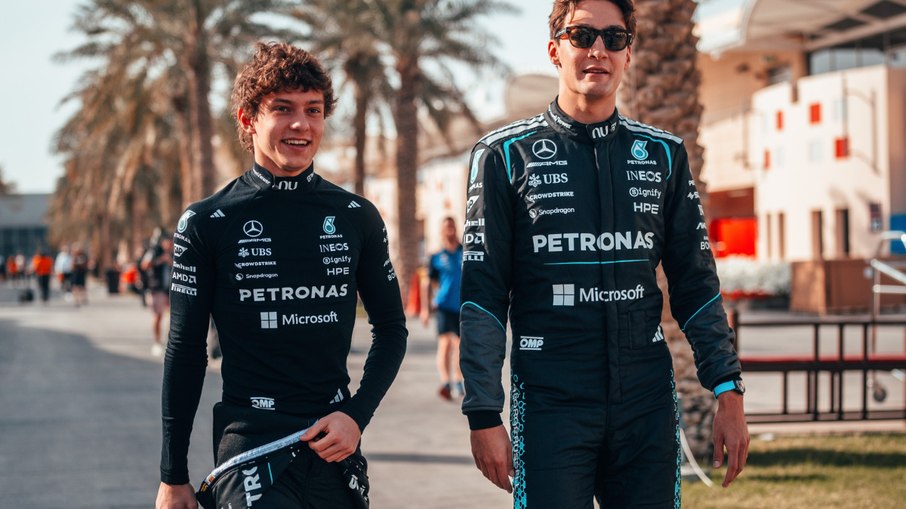 Kimi Antonelli e George Russell protagonizam disputa interna na Mercedes