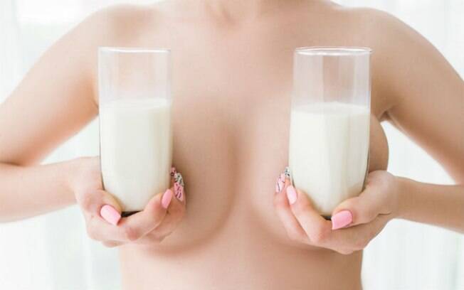 A lactofilia é o fetiche por beber leite materno diretamente dos seios de mulheres que estão em período de lactação