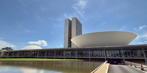 Após ECA Digital: Congresso avança com leis para proteger menores
