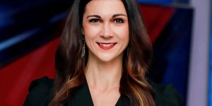 Repórter de TV e marido são encontrados mortos dentro de casa