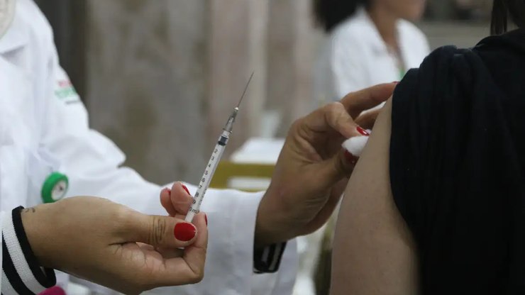 Enamed: MEC ameaça cortar Fies e Prouni de 99 cursos de Medicina