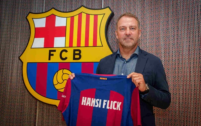 Hansi Flick assina com o Barça até 2026 - Foto: Divulgação / Barcelona