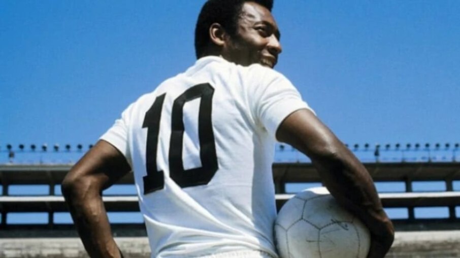 Camisa 10 do Santos pode ser aposentada em homenagem a Pelé