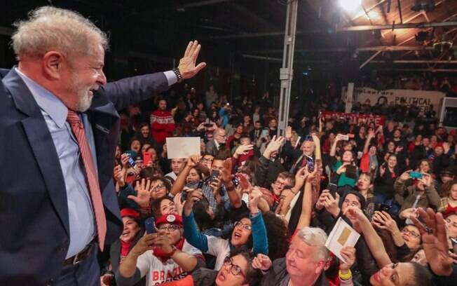 Imprensa estrangeira destaca possível embate entre Lula e Bolsonaro em 2022 Imprensa estrangeira destaca possível embate entre Lula e Bolsonaro em 2022