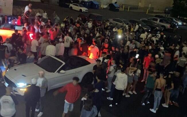 Festas clandestinas de brasileiros nos EUA reúnem multidões e ignoram covid-19