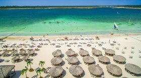 Temporada de cruzeiros: policiais recebem turistas em Salvador