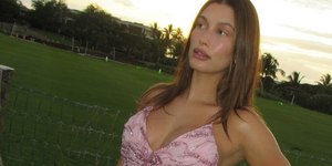 Hailey Bieber deixa de seguir Justin após live polêmica
