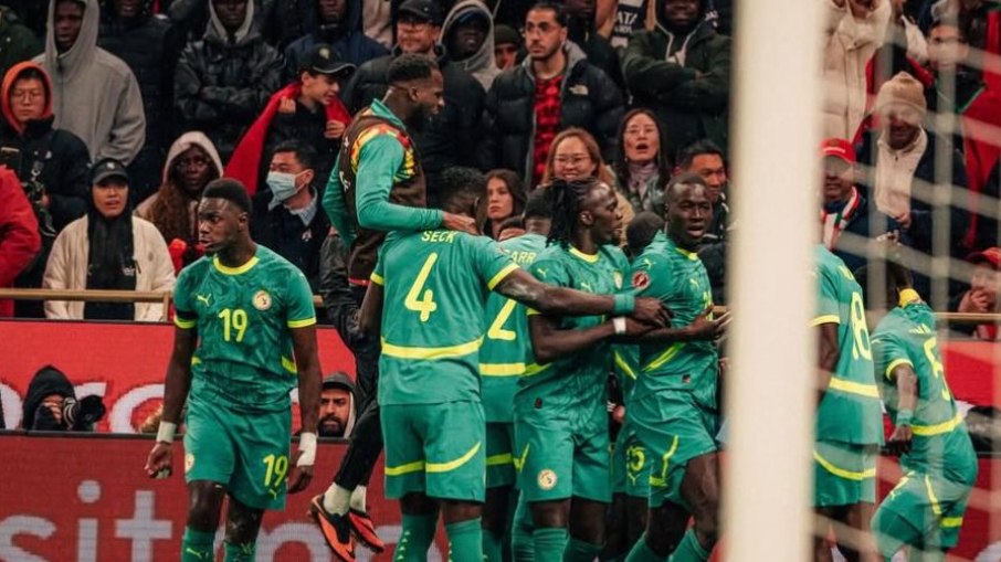 Jogadores de Senegal comemoral gol do título da Copa Africana de Nações Jogadores de Senegal comemoral gol do título da Copa Africana de Nações