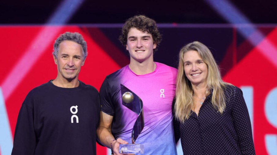 João é filho de Christiano Fonseca Filho e Roberta Fonseca João é filho de Christiano Fonseca Filho e Roberta Fonseca