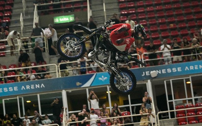 Taka Higashino é bicampeão do Rio Freestyle Motocross