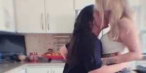Marcela Mc Gowan e Luiza expõem ataques homofóbicos: "Tanta violência"