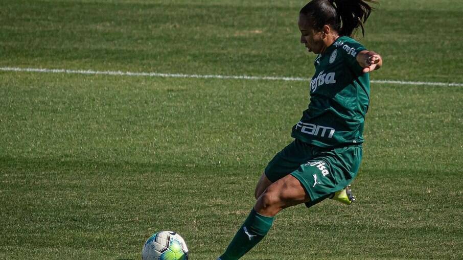 Thaís é uma destaques da equipe do Palmeiras