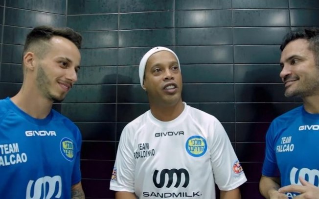 Ronaldinho revela antigo desejo de vestir camisa de gigante brasileiro