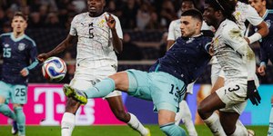 Seleção demite técnico às vésperas da Copa após revés em amistoso
