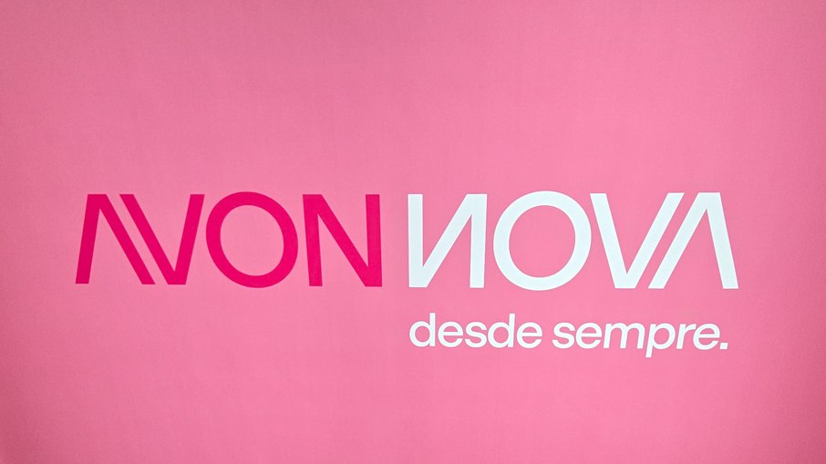 Logo da Nova Avon no evento de lançamento no Sky Bar