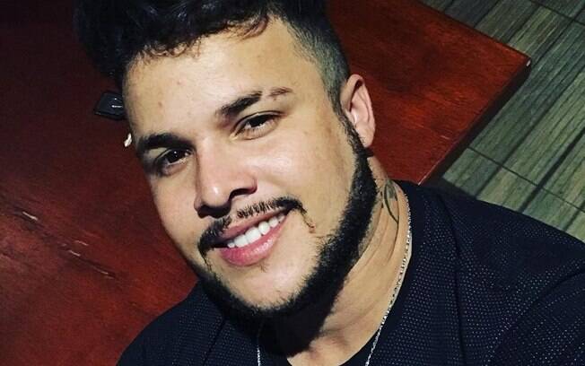 Cantor sertanejo é suspeito de esfaquear homem após show em Mato Grosso