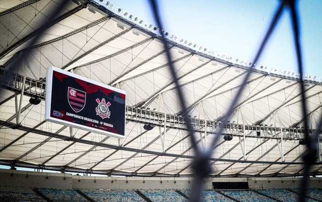 Flamengo e Corinthians se enfrentam pelo Brasileirão