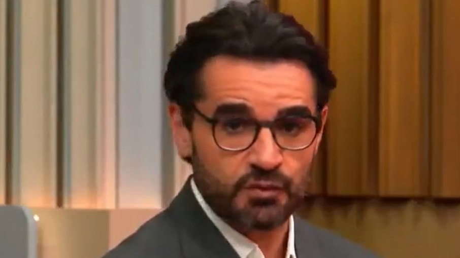 Marcelo Cosme comandava o Estúdio I no momento Marcelo Cosme comandava o Estúdio I no momento