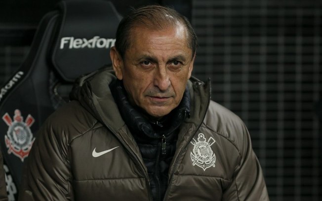 Emíliano Díaz valoriza a vitória e destaca ‘jogamos feio, mas ganhamos’