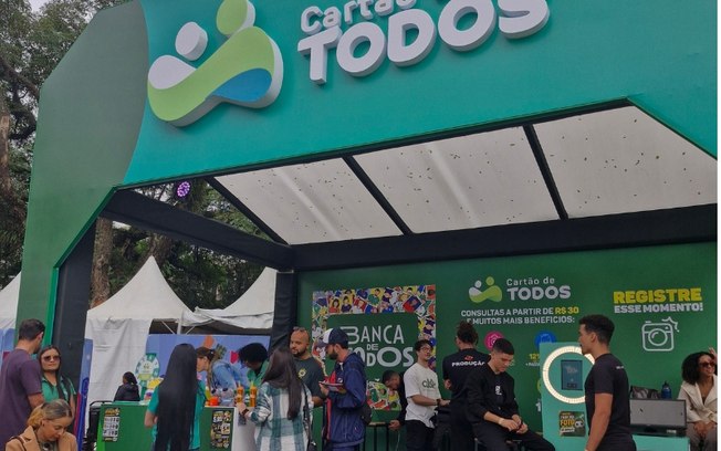 Cartão de TODOS une saúde e Copa no Arraiá do Ibirapuera