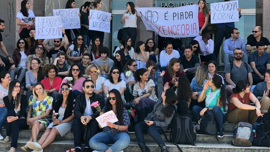 Estudantes brasileiros protestaram contra xenofobia na Universidade de Lisboa