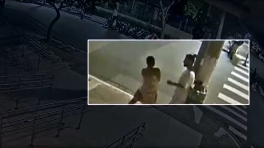 Imagem de câmera de segurança em via de SP mostra agressão do influenciador a ex-namorada Imagem de câmera de segurança em via de SP mostra agressão do influenciador a ex-namorada