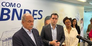 Rio firma acordo de R$ 10 milhões com BNDES para reflorestamento