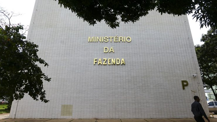 Governo pode recuar do aumento do IOF e diz estudar alternativas