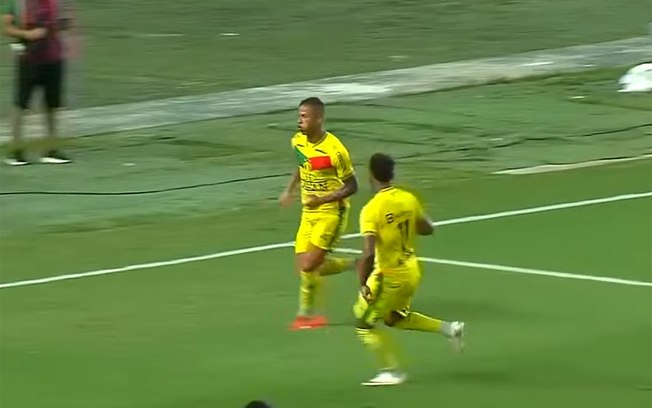 Higo Magalhães e Matheus Costa tentam levar seus times (Brusque e Inter de Limeira, respectivamente) ao sucesso neste domingo
