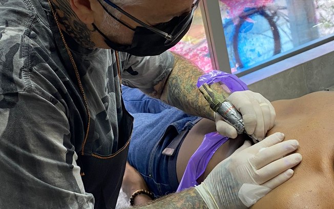 Indústria global de tatuagem cresceu 23,2% em 2021