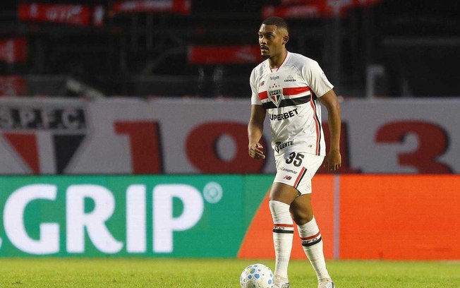 Tolói começou entre os titulares e saiu no intervalo no Morumbi Tolói começou entre os titulares e saiu no intervalo no Morumbi