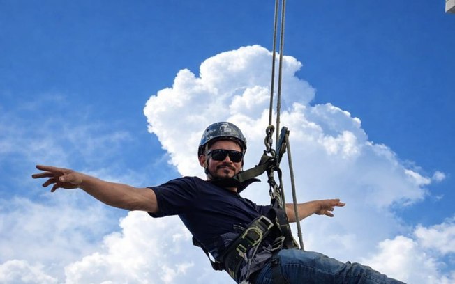 CEO participa de inspeções descendo em fachadas de prédios
