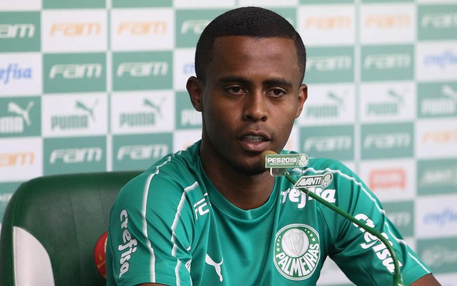 Carlos Eduardo se transferiu para o Palmeiras em 2019