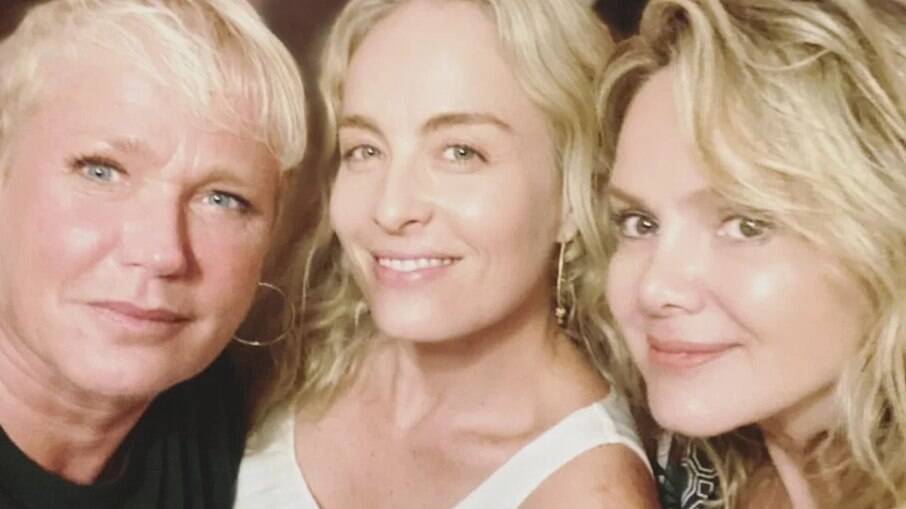 Foto de Xuxa, Angélica e Eliana publicada em 2019 