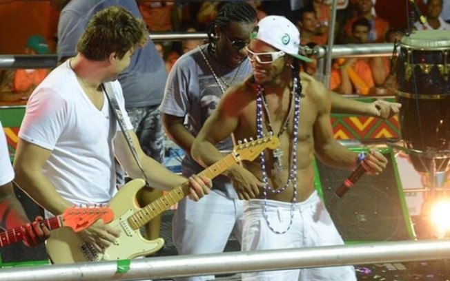 Ronaldinho Gaúcho comandará o 'Bloco do Bruxo' no carnaval de Salvador Ronaldinho Gaúcho comandará o 'Bloco do Bruxo' no carnaval de Salvador