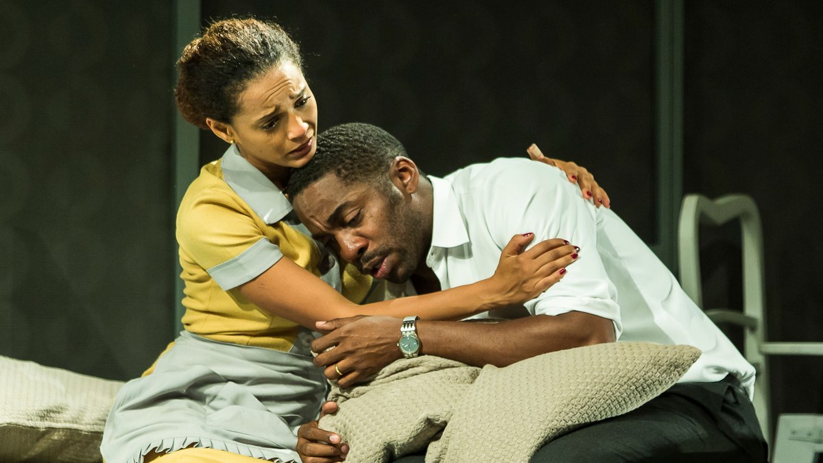 Taís Araújo e Lázaro Ramos em O Topo da Montanha