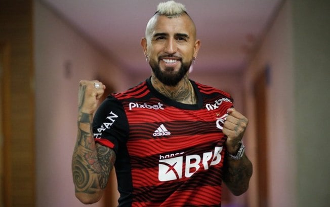 Realização de sonho e ansiedade para estrear: os primeiros dias de Vidal como jogador do Flamengo