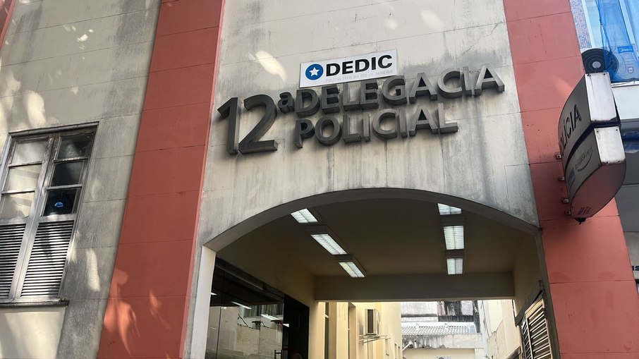 12ª DP (Copacabana) investiga o caso