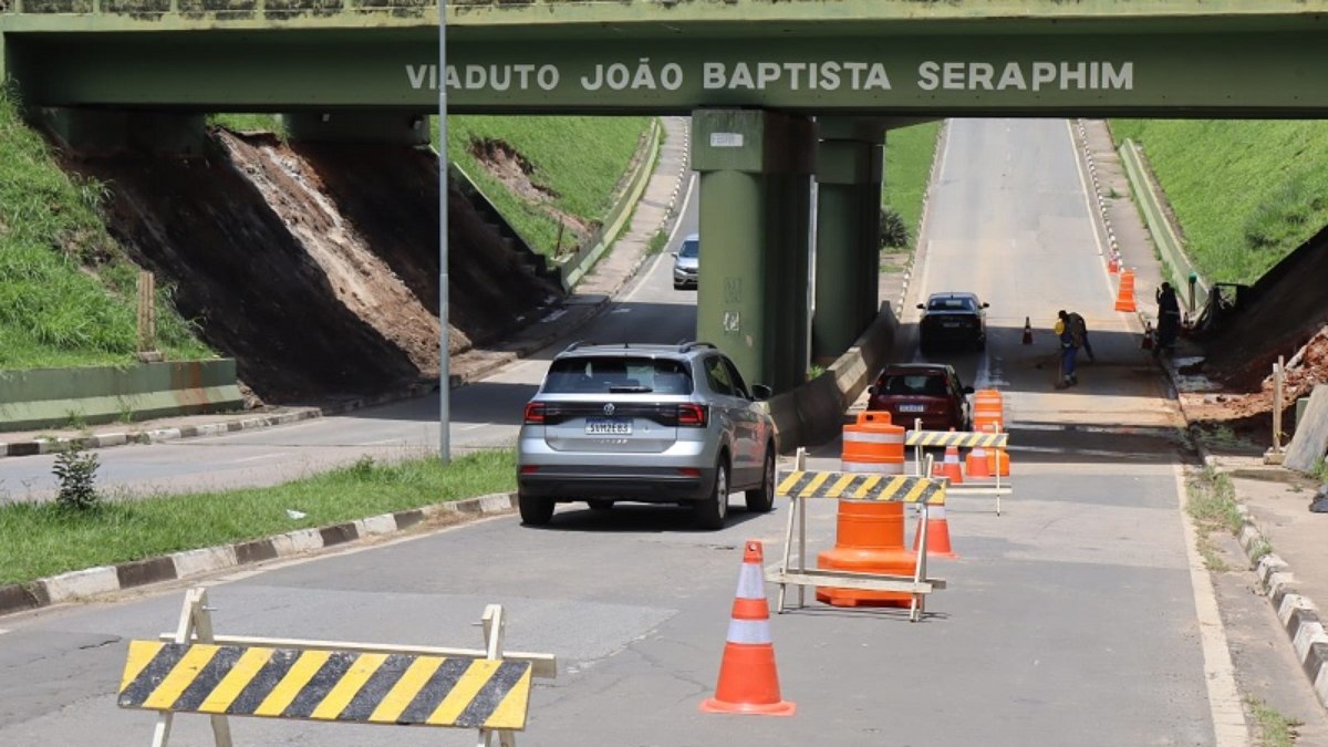 Obra no Viaduto do Aquário é umas das que estão sendo realizadas na cidade