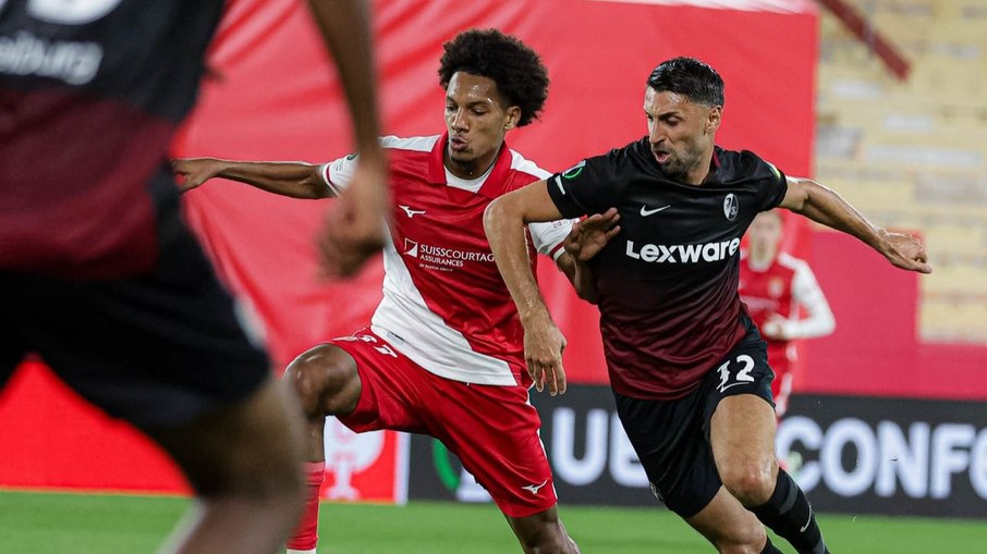 Monaco atropelou o Freiburg nesta quinta-feira Monaco atropelou o Freiburg nesta quinta-feira