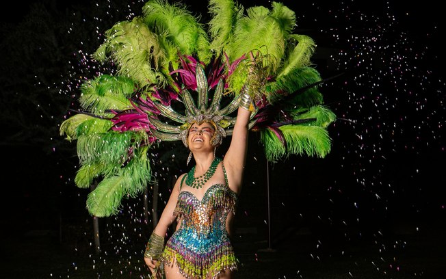 Carnaval impulsiona alta dos acessórios artesanais Carnaval impulsiona alta dos acessórios artesanais