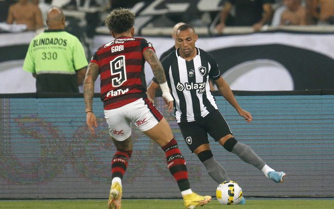 Botafogo x Flamengo: escalações, arbitragem e onde assistir