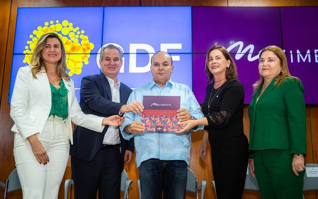 Sebrae DF entrega propostas de fomento do empreendedorismo feminino a Ibaneis