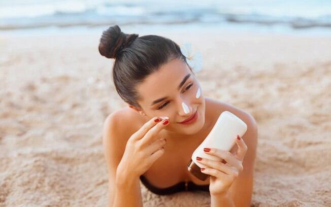 Cuidados antes, durante e depois da exposição solar são ideais para manter a pele bronzeada e saudável