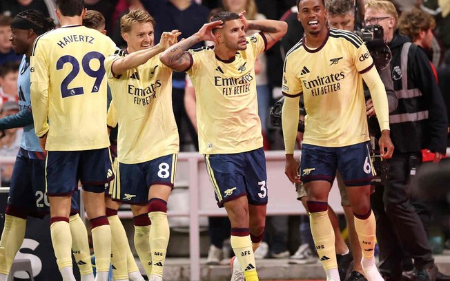 Bruno Guimarães vibra intensamente após fazer o golaço que abriu o placar neste 2 a 0 do Arsenal sobre o Sunderland Bruno Guimarães vibra intensamente após fazer o golaço que abriu o placar neste 2 a 0 do Arsenal sobre o Sunderland