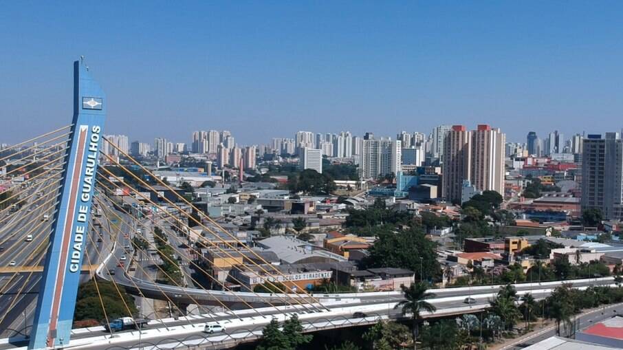 Neste ano, a inflação prevista é de 10,34%, de acordo com a projeção mais recente da Fundação Estudo de Pesquisas Econômicas (Fipe). Neste ano, a inflação prevista é de 10,34%, de acordo com a projeção mais recente da Fundação Estudo de Pesquisas Econômicas (Fipe).