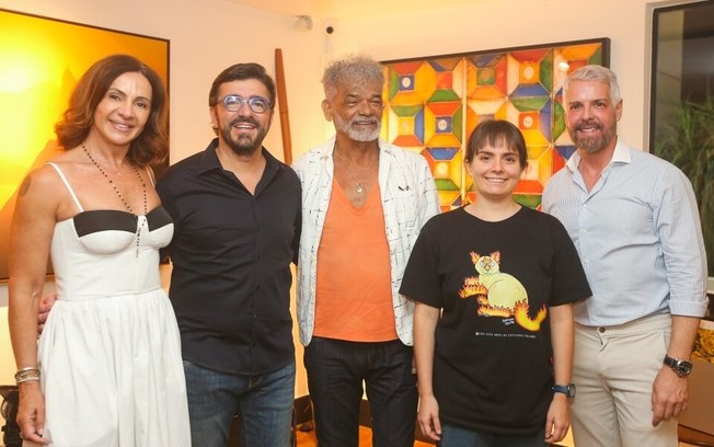 Na Galeria Celso Junior, Giovanna Sgarbi encanta no lançamento de sua primeira exposição