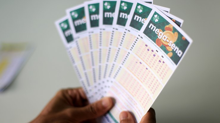 Mega-Sena sorteia prêmio de R$ 7,2 milhões; veja os números